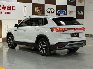 2023 Volkswagen Tayron I Рестайлинг, белый, 2600000 рублей, вид 4