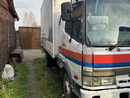 1997 Fuso (Mitsubishi) Fighter, белый, 1990000 рублей, вид 1