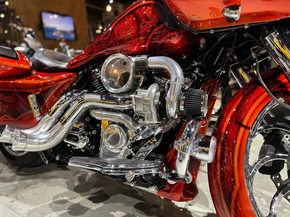 2016 Harley-Davidson Road Glide, красный, 4500000 рублей - вид 4