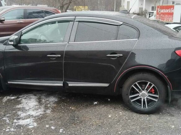 2011 Renault Fluence I, чёрный - вид 3