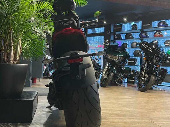 2025 Triumph Rocket 3, чёрный, 3700000 рублей - вид 13