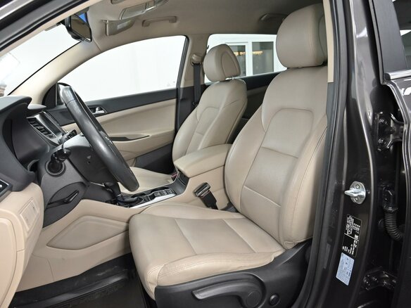 2018 Hyundai Tucson III, серый, 1665000 рублей - вид 11