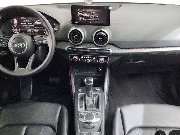 2023 Audi Q2 35 TDI I Рестайлинг, белый, 2890000 рублей - вид 6