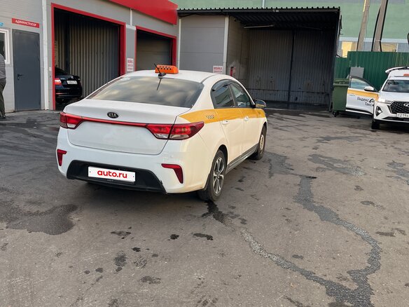 2017 Kia Rio IV, белый - вид 5