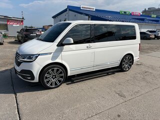 2020 Volkswagen Multivan T6 Рестайлинг, чёрный, 7900000 рублей, вид 2