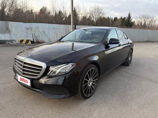 2018 Mercedes-Benz E-Класс 200 V (W213, S213, C238), чёрный, 2590000 рублей, вид 1