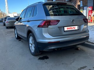 2017 Volkswagen Tiguan II, серебристый, 1840000 рублей, вид 5