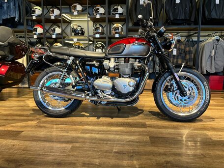 2023 Triumph Bonneville T120, красный, 1299000 рублей, вид 2