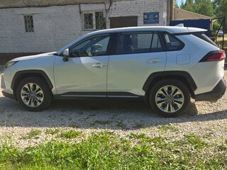 2020 Toyota Wildlander I, белый, 3190000 рублей, вид 4