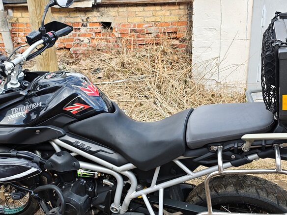2011 Triumph Tiger 800, чёрный, 664000 рублей - вид 2