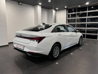2022 Hyundai Elantra VII (CN7), белый, 2100000 рублей, вид 3