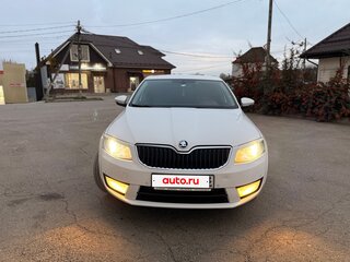 2013 Skoda Octavia III (A7), белый, 1400000 рублей, вид 2