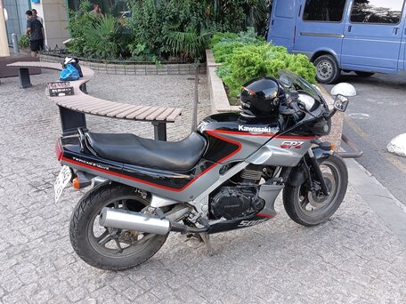 1993 Kawasaki GPZ 500, красный, 210000 рублей, вид 1