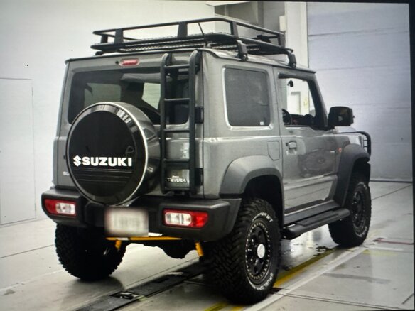 2021 Suzuki Jimny Sierra IV, серый, 1900000 рублей - вид 5
