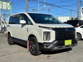 2022 Mitsubishi Delica D:5 I Рестайлинг, белый, 2570000 рублей, вид 1