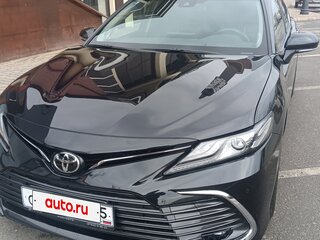 2023 Toyota Camry VIII (XV70) Рестайлинг, чёрный, 4100000 рублей, вид 3