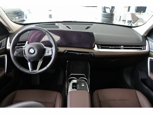2025 BMW X1 Long 25Li xDrive III (U11/U12), чёрный, 6040000 рублей - вид 11