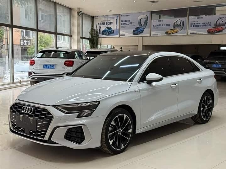 Открыть фотографии: Audi A3 IV (8Y)