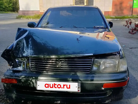 1991 Toyota Crown IX (S140), зелёный, 200000 рублей
