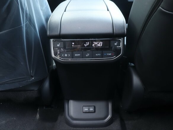 2025 Toyota Highlander IV (XU70), белый, 5350000 рублей - вид 17