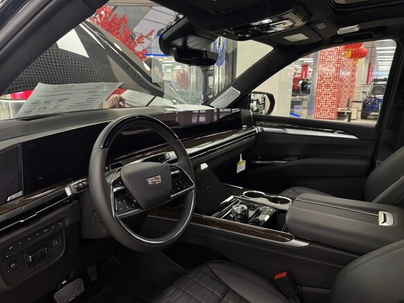 2026 Cadillac Escalade ESV V Рестайлинг, чёрный, 20600000 рублей - вид 7