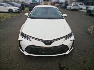 2021 Toyota Corolla XII (E210), белый, 2000000 рублей, вид 3