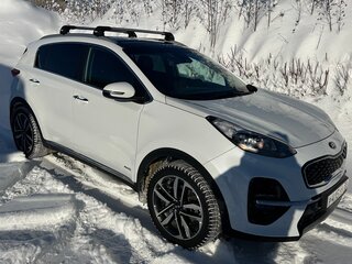 2020 Kia Sportage IV Рестайлинг, белый, 3150000 рублей, вид 4