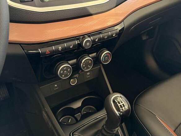 2026 Lada (ВАЗ) Vesta SW Cross I Рестайлинг (NG), серебристый, 1800000 рублей - вид 26