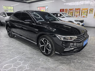 2023 Volkswagen Magotan B8 Рестайлинг, чёрный, 1718009 рублей, вид 2
