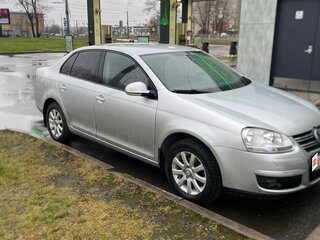 2010 Volkswagen Jetta V, серебристый, 639000 рублей, вид 2