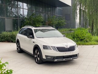 2020 Skoda Octavia III (A7) Рестайлинг, белый, 1950000 рублей, вид 3