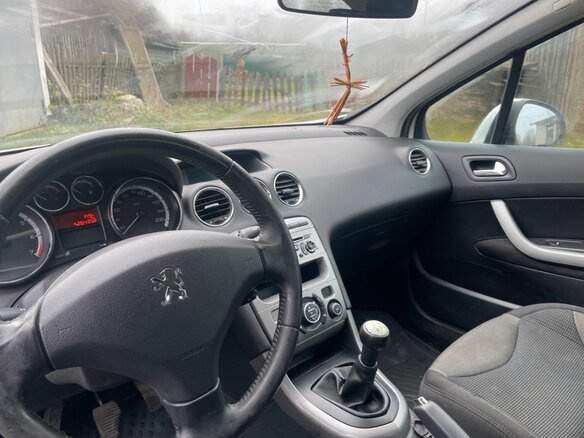 2010 Peugeot 308 I, белый, 250000 рублей - вид 9
