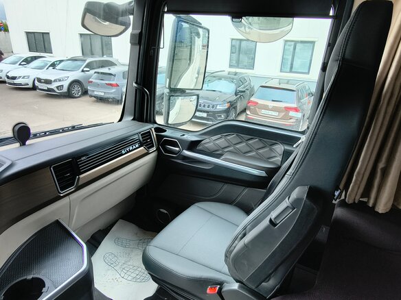 2023 Sinotruk Sitrak C7H MAX, белый - вид 11