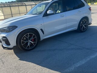 2022 BMW X5 30d IV (G05/G18), белый, 7999000 рублей, вид 2