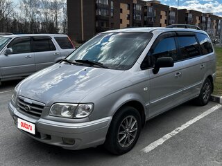 2005 Hyundai Trajet I Рестайлинг, серебристый, 525000 рублей, вид 1