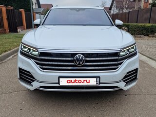 2021 Volkswagen Touareg III, белый, 6650000 рублей, вид 3