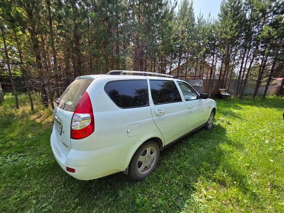 2011 Lada (ВАЗ) Priora I, белый, 430000 рублей - вид 3