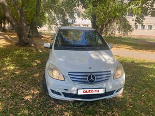 2010 Mercedes-Benz B-Класс 180 I (W245) Рестайлинг, белый, 950000 рублей, вид 3