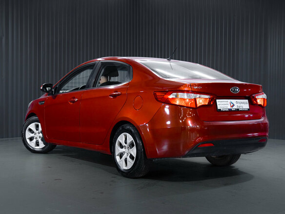 2012 Kia Rio 5-speed III, красный, 649000 рублей - вид 4