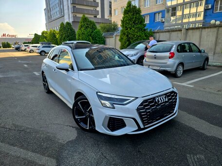 2022 Audi A3 Sportback 35 TFSI IV (8Y), белый, 2190000 рублей, вид 2