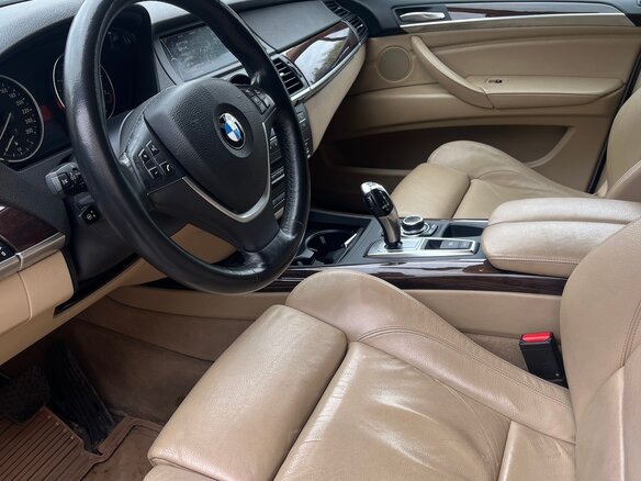 2010 BMW X5 30i II (E70), белый, 1550000 рублей - вид 10