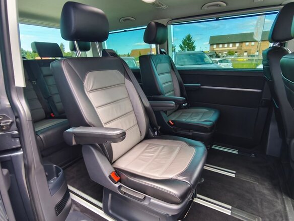2023 Volkswagen Multivan T6 Рестайлинг, серый, 6350000 рублей - вид 10