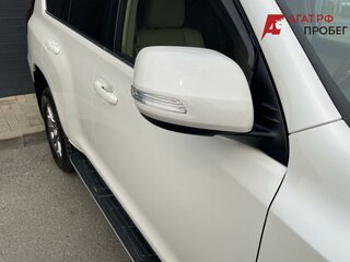 2019 Toyota Land Cruiser Prado 150 Series Рестайлинг 2, белый, 5345000 рублей, вид 3