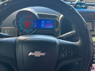 2014 Chevrolet Aveo II, серебристый, 700000 рублей, вид 5