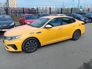 2018 Kia Optima IV, жёлтый, 950000 рублей, вид 4
