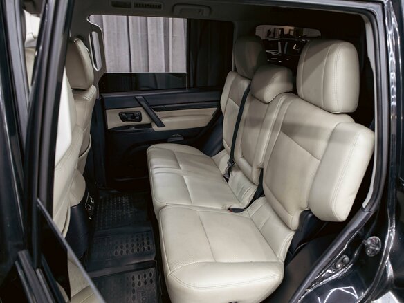 2014 Mitsubishi Pajero IV Рестайлинг 1, чёрный, 1765000 рублей - вид 16