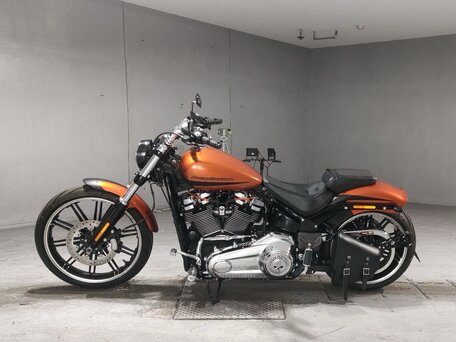 2019 Harley-Davidson Breakout, оранжевый, 1600000 рублей, вид 2