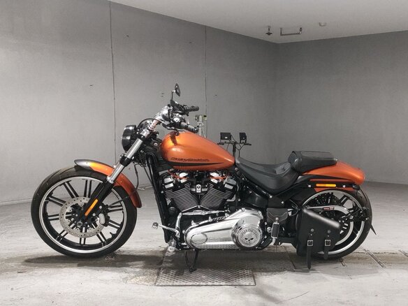 2019 Harley-Davidson Breakout, оранжевый, 1600000 рублей - вид 1