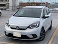 2022 Honda Fit IV, серебристый, 985000 рублей - вид 4