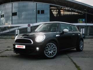 2011 Mini Hatch Cooper S II (R56) Рестайлинг, чёрный, 950000 рублей, вид 1
